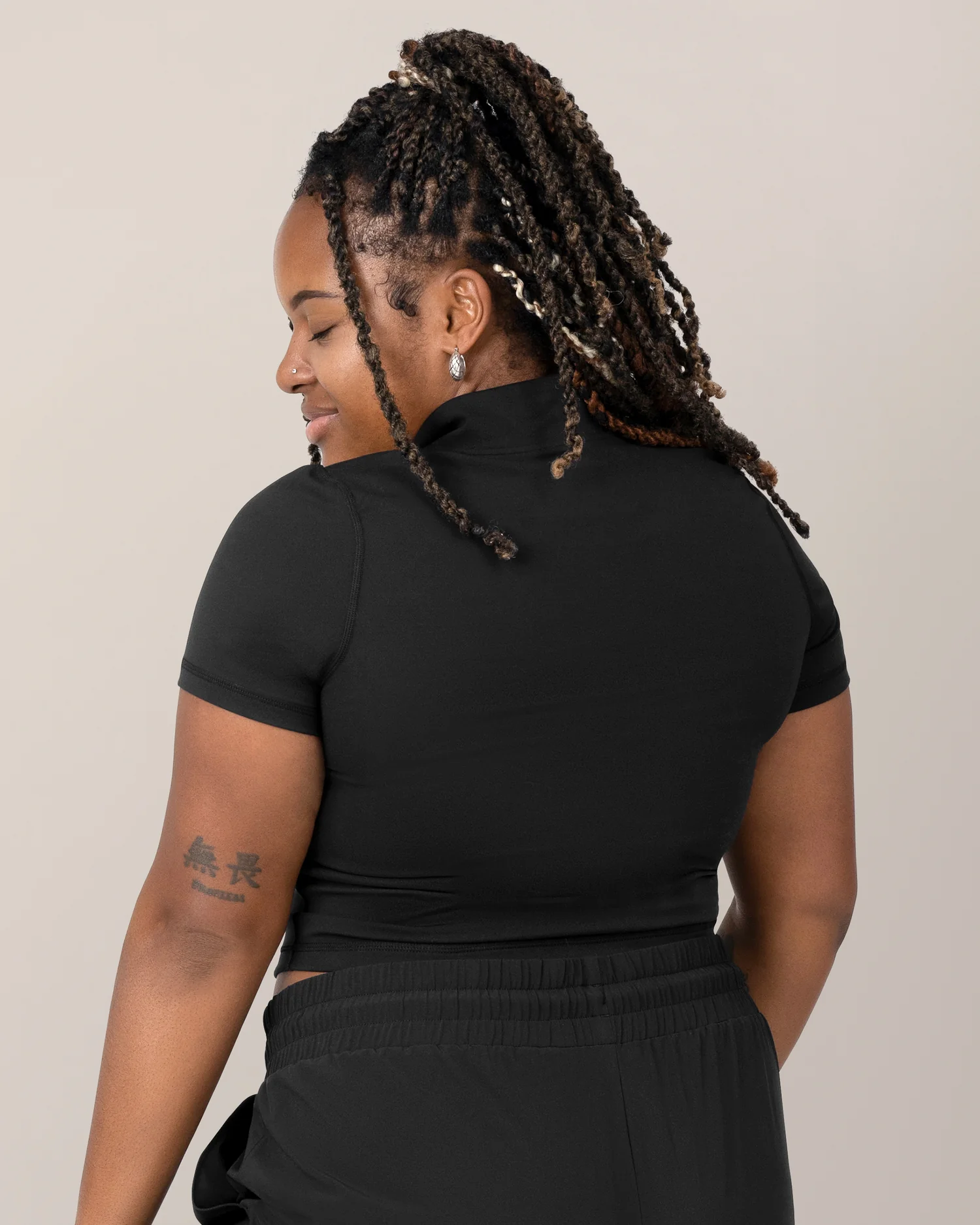 Presley Active Zip Front Nursing Top | Black - Image 5